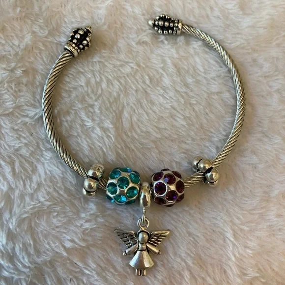 Bundle of Two‎ Bracelets - Picture 5 of 7